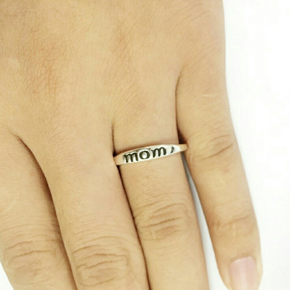 🆕️ *Host Pick* Silver Mom Ring - Picture 4 of 4